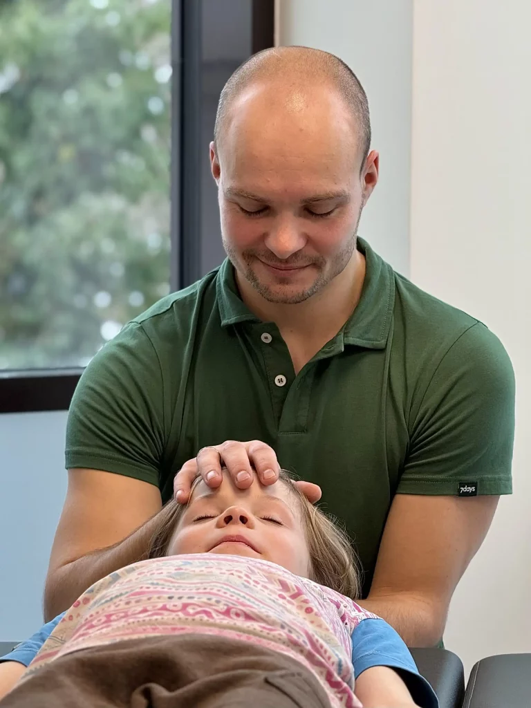 Osteopathie Säuglinge und Kinder - Durchführung einer Behandlung