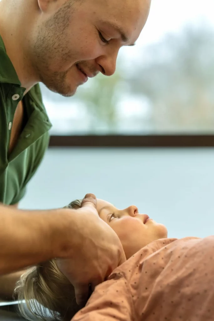 Osteopathie Säuglinge und Kinder - Durchführung einer Behandlung